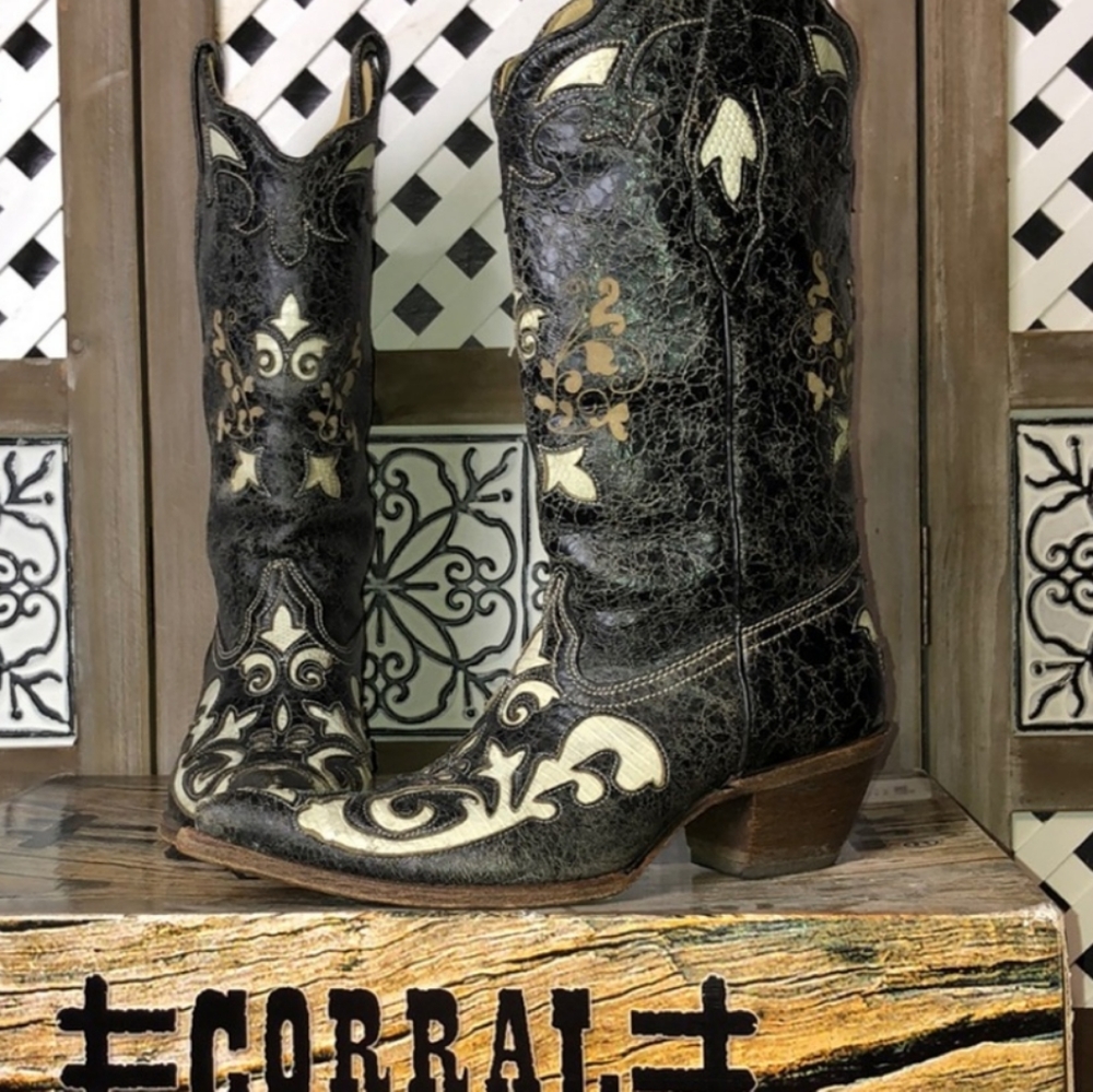 Brand new vintage Corral boots